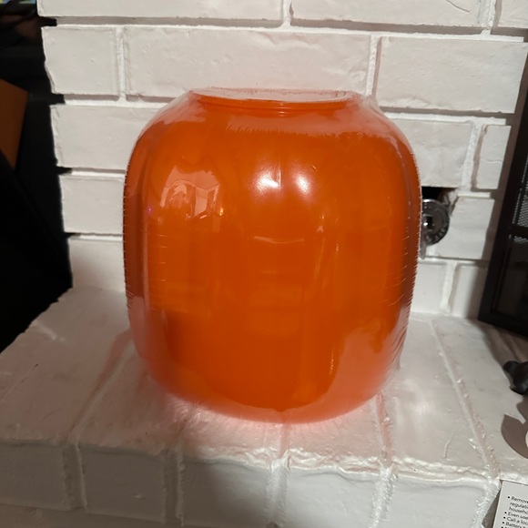 24” Stacking pumpkins - Picture 3 of 3